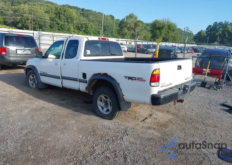 2001 Toyota Tundra Sr5 V8 z USA, uszkodzony, nr VIN 5TBBT44161S218378